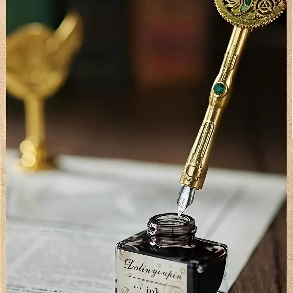 Vintage Vibes - Antique Calligraphy Feather Pen Set
