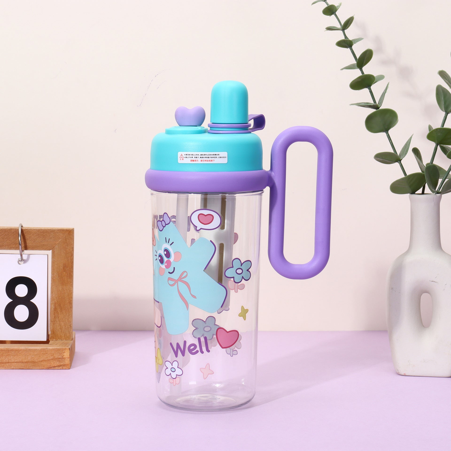 Vibrant 860ml Kids' Cartoon Sipper Bottles - Fun & Durable